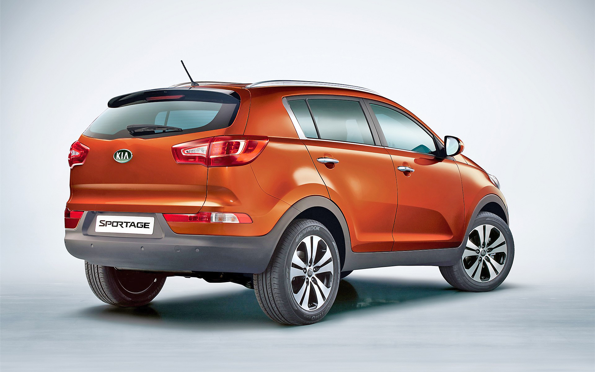 A very snazzy set of wheels. The all new Kia Sportage is a massive improvement over the outgoing model and is nice to drive on and off the tarmac.